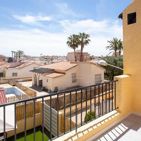 Stunning In With Kitchen Torrevieja